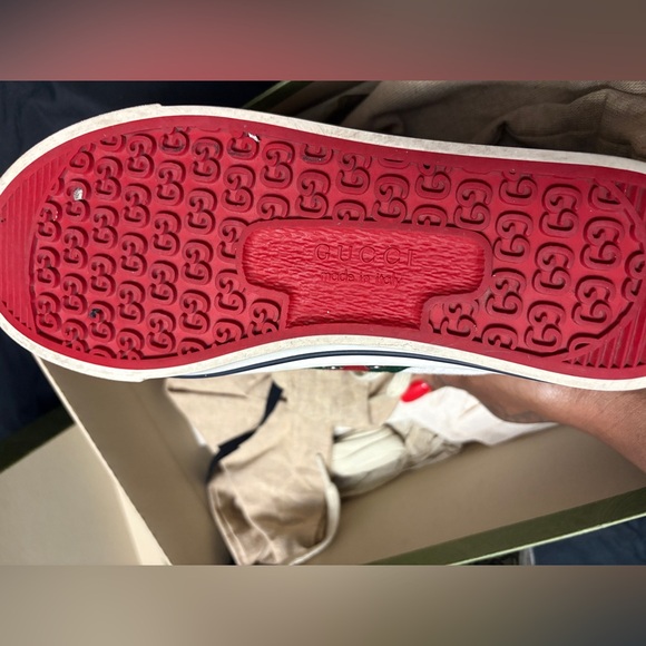 Gucci Hightop Tennis shoes size 38.5 - Picture 9 of 10